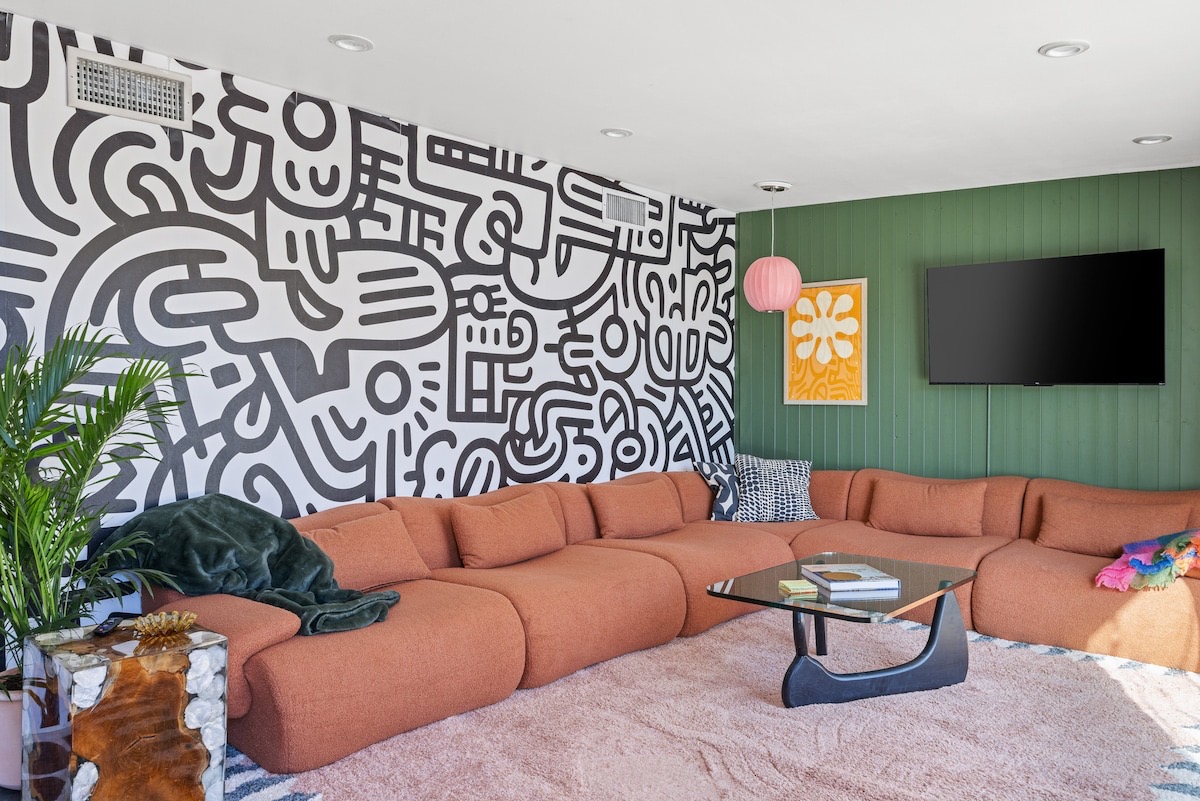 House of Funk outdoor dining