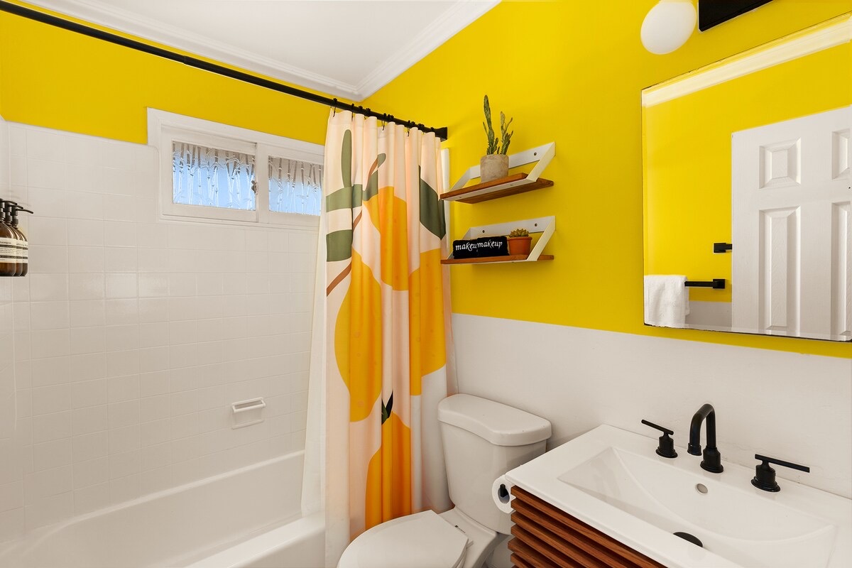 House of Lemons bedroom