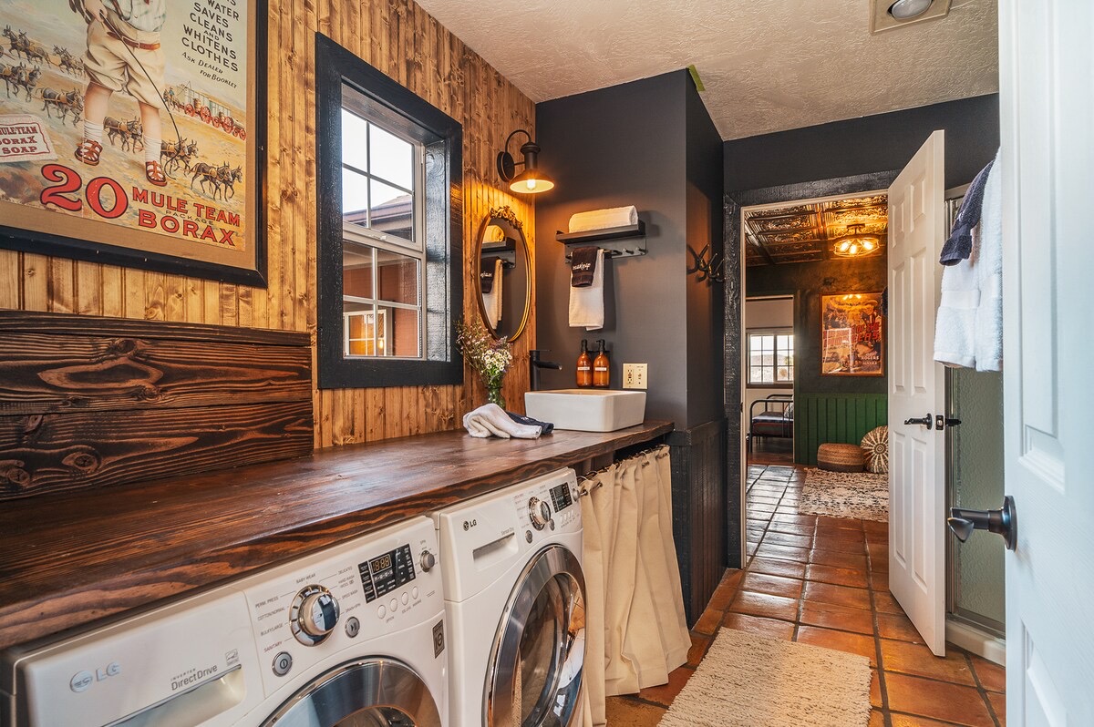 House of Roy hot tub